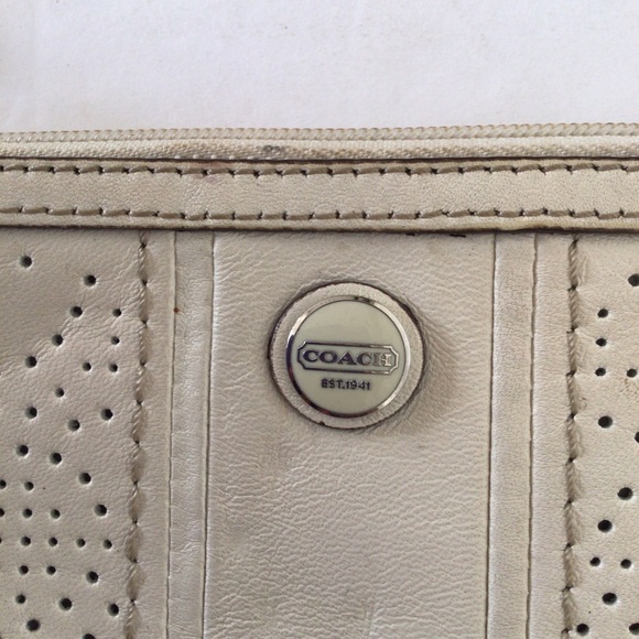 COACH CREAM PERFORATED LEATHER WRISTLET - Picture 9 of 10